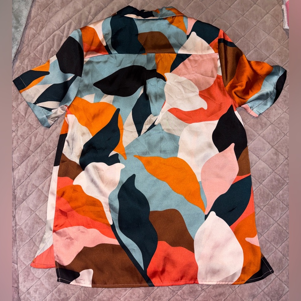 NWOT Colorful Abstract Button-Up Shirt - Picture 4 of 6